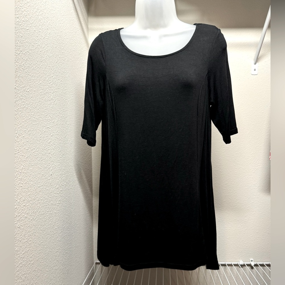 Venus flare ladies black blouse, size small